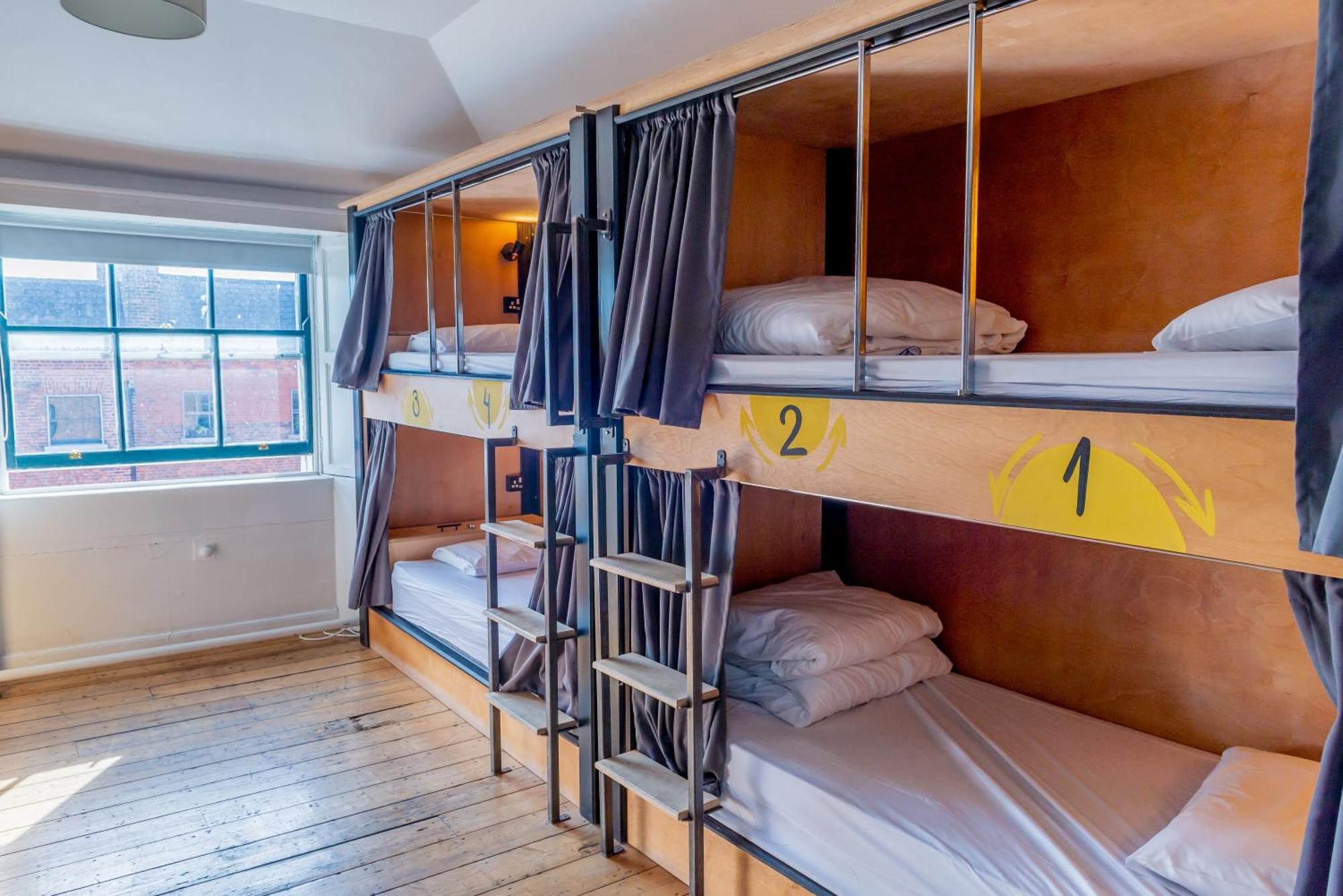 Leevin Hostel George Дублин Экстерьер фото