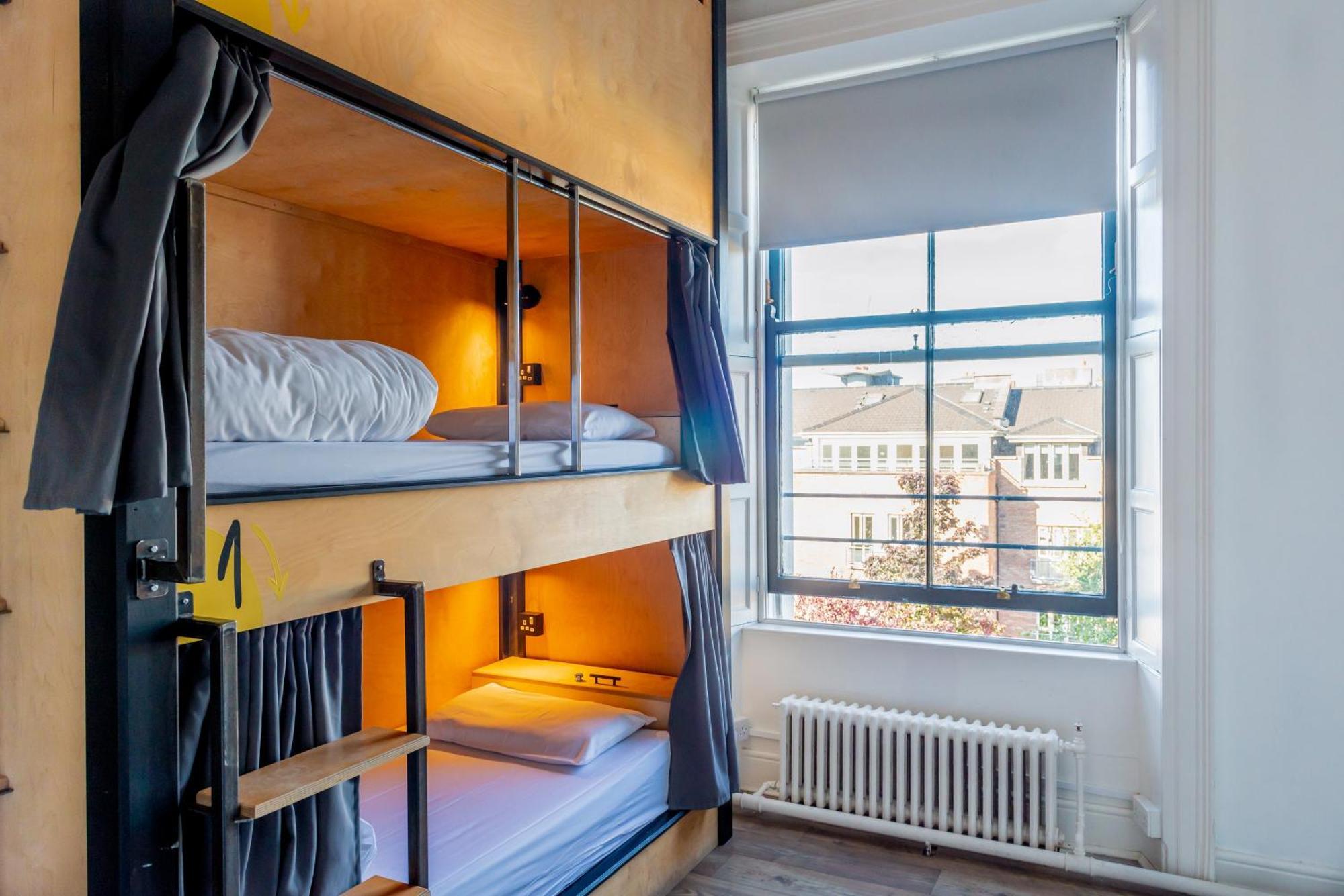 Leevin Hostel George Дублин Экстерьер фото